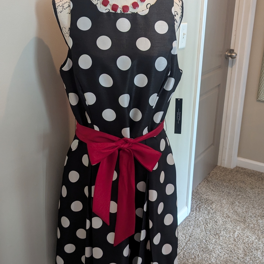 Tahari Black and White Fit and Flare Midi Dress